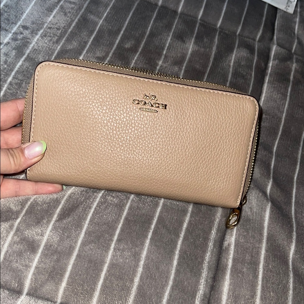 Coach Beige Leather Wallet